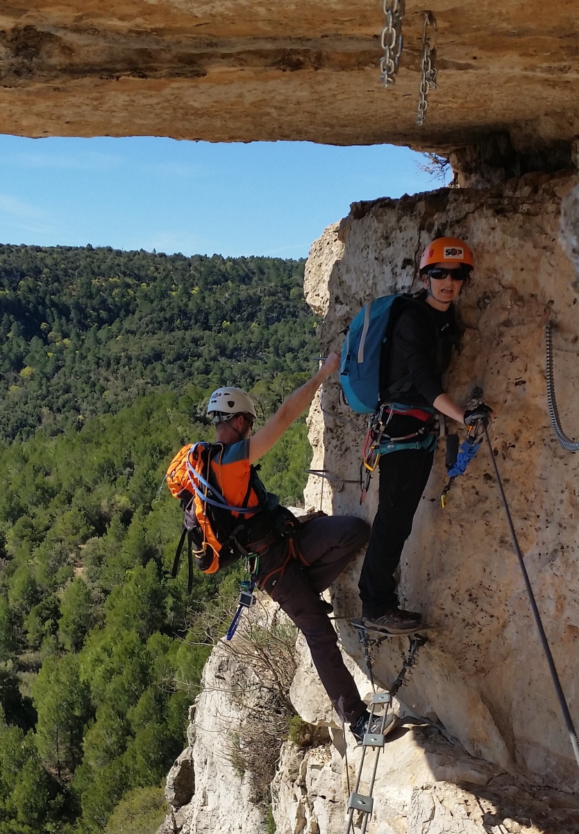JORNADA ESCALADA EN VIAS FERRATAS