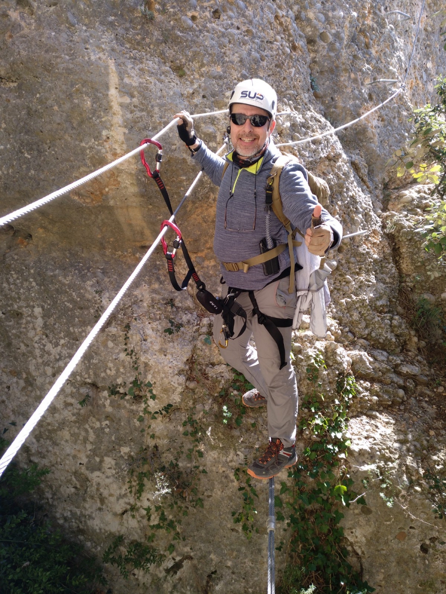 JORNADA ESCALADA EN VÍAS FERRATA PENYAFLOR