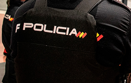 policia_atras