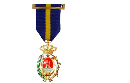 La medalla de oro de la ciudad de Algeciras ya es una realidad. Instrucciones solicitud para portar la medalla de oro de la ciudad de Algeciras.